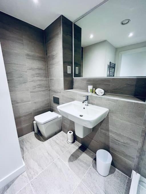 Apartamento Cozy And Modern 1 Bed In Prime Location *